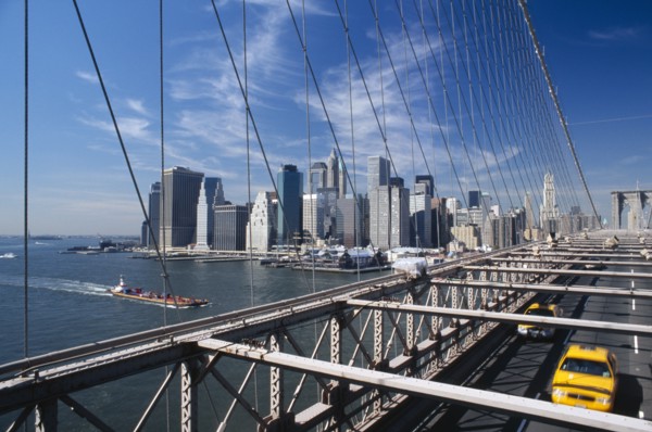 USA, New York, New York City, View of Manhattan skyline from Brooklyn Bridge
