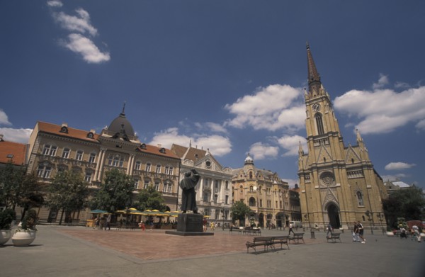 SERBIA, Vojodina, Novi Sad, View over main Square and Cathedral.