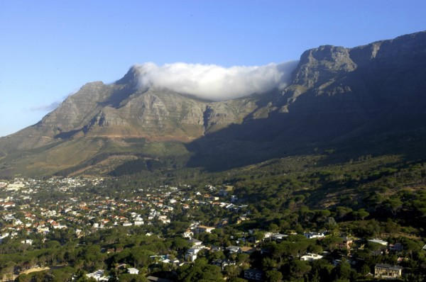 SOUTH AFRICA, Western Cape, Cape Town, View over city toward Table Mountain