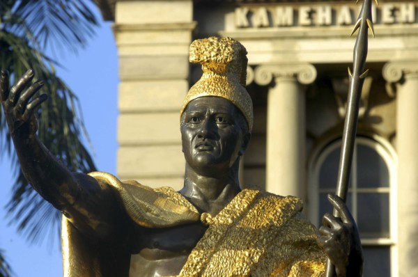 USA, Hawaii, Oahu, Honolulu. King Kamehameha statue wearing gold hat and holding a staff