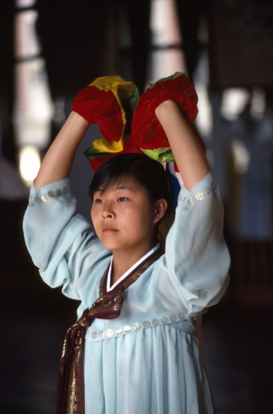 SOUTH KOREA, Seoul, Pupil at the National School of Dance