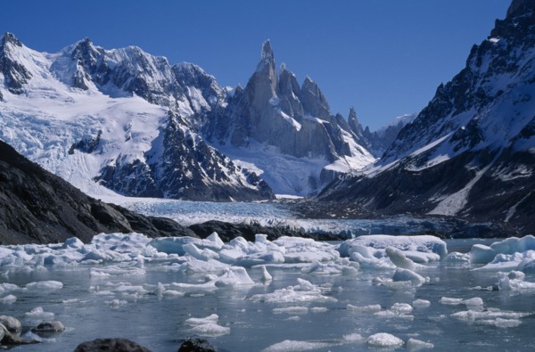 ARGENTINA, Patagonia, Santa Cruz, "Parque Nacional Los Glaciares, Cerro y Laguna Torre"