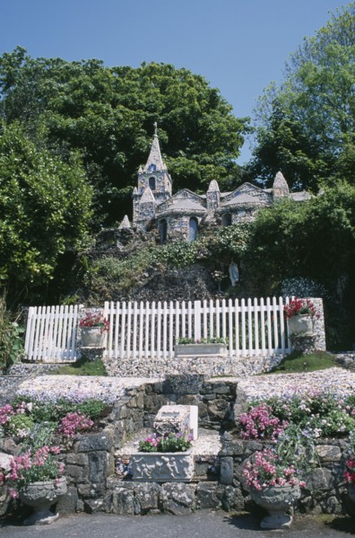 UNITED KINGDOM, Channel Islands, Guernsey, St Andrews. Les Vauxbelets.The Little Chapel.