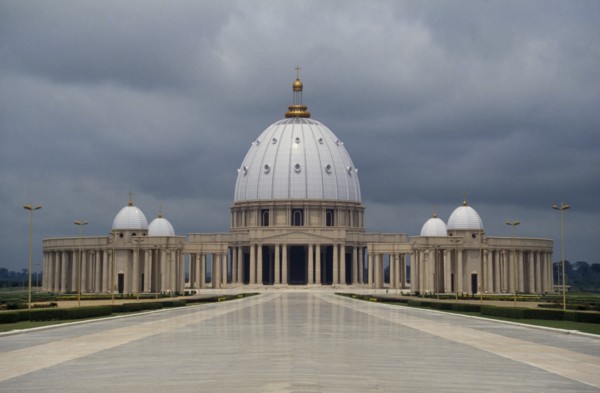 IVORY COAST, Architecture, Yamoussoukro Basilica