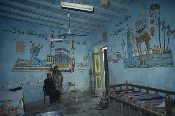 EGYPT, Achitecture, Paintings on home decorated to show that its occupants have been on Haj to