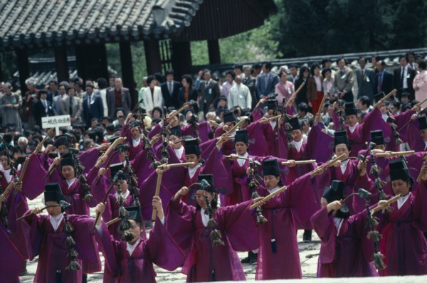 SOUTH KOREA, Religion, Buddhism, Novice Rites taking place in a Confucian Rites Cermony in the