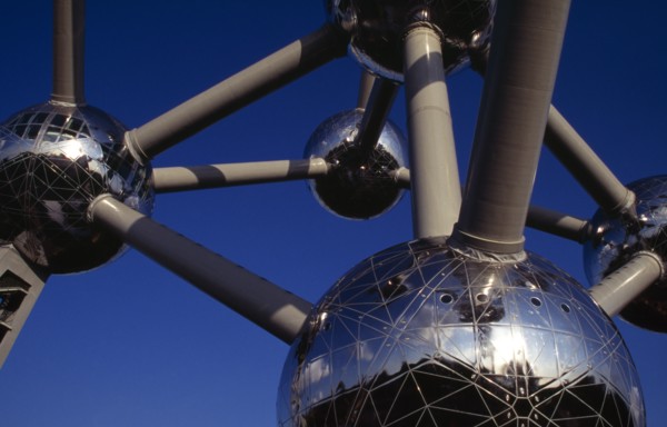 BELGIUM, Brabant, Brussels, The Atomium.  Looking up through frame of structure.