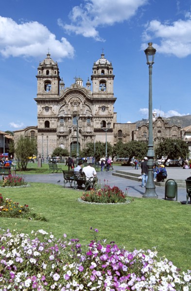 PERU, Cusco, Looking across Plaza de Armas to Iglesia La Compania de Jesus.