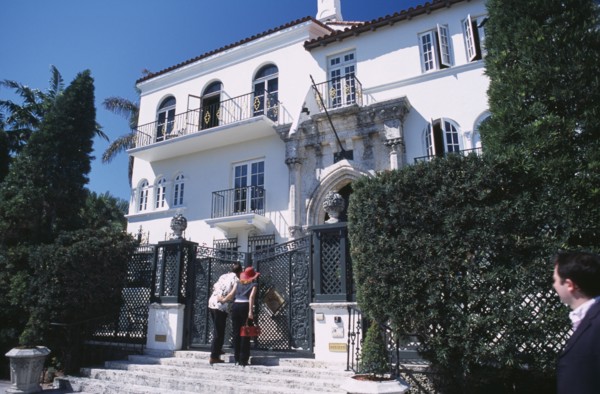 USA, Florida, Miami, South Beach. Ocean Drive. Gianni Versace’s Mansion Casa Casuarina.  Man and