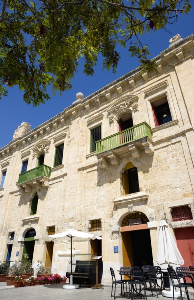 MALTA, Valletta, The waterfront redevelopment of old Baroque Pinto wharehouses below the bastion