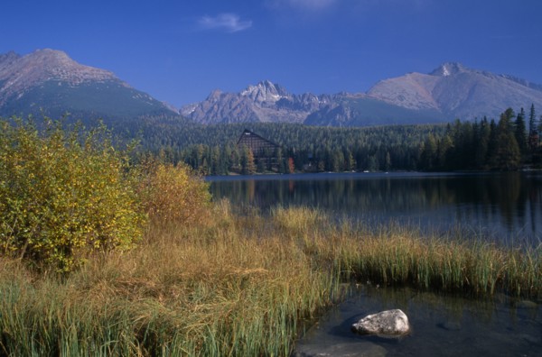 SLOVAKIA, Carpathian Mtns, High Tatras Mtns, Strbske Pleso.  View across lake towards distant