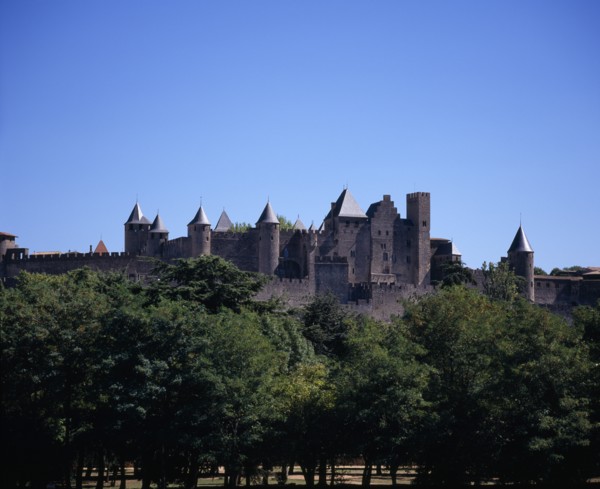 FRANCE, Languedoc-Roussillon, Aude, Carcassonne.  City view from west towards medieval fortified