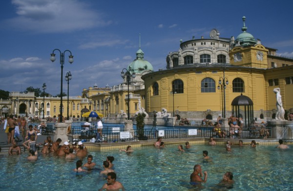 HUNGARY, Budapest, Szecheny Baths. People enjoying thermal water baths