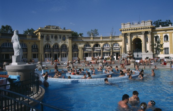 HUNGARY, Budapest, Szecheny Baths. People enjoying busy thermal water baths