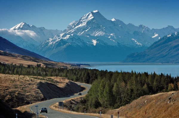 NEW ZEALAND, SOUTH ISLAND, WEST COAST, "MOUNT COOK NATIONAL PARK, VIEW OF NEW ZEALANDS HIGHEST