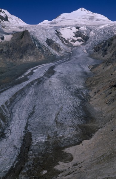 AUSTRIA, Hohe Tauern, High Tauern N. Park, Pasterze Glacier in mountain range forming part of the