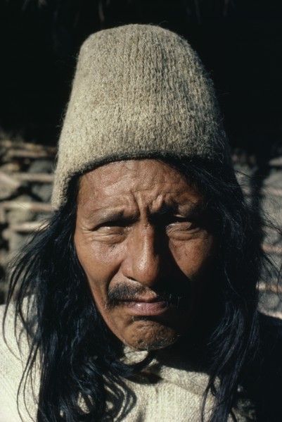COLOMBIA, Sierra Nevada de Santa Marta, Ika, Portrait of Ika man wearing traditional fique cactus