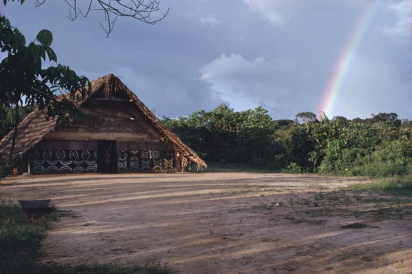 COLOMBIA, North West Amazon, Tukano Indigenous People, Makuna communal tribal or maloca with