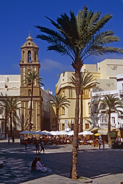 SPAIN, Andalucia, Cadiz, Plaza de la Catedral.