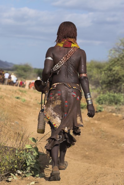 ETHIOPIA, Lower Omo Valley, Turmi, "Hamer Jumping of the Bulls initiation ceremony, Hamer woman