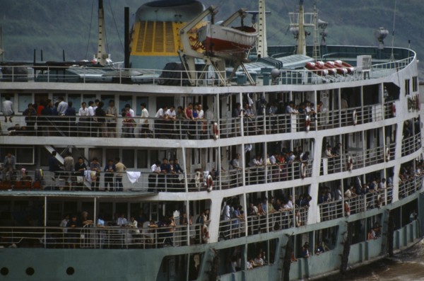 CHINA, Hubei, Transport, Ferry on the River Yangtsi with people crowded on the deck