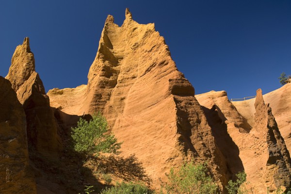 FRANCE, Provence Cote d’Azur, Vaucluse, Colorado Provencal.  Cheminee de Fee or Fairy Chimneys.