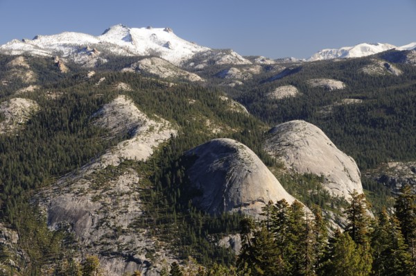 USA, California, Yosemite NP, Mountain views from Glacier Point