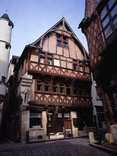 FRANCE, Indre et Loire, Chinon, La Maison Rouge restaurant.