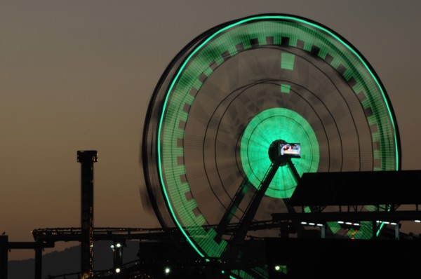 USA, California, Los Angeles, "Ferris wheel on the pier shilhoutted at night, Santa Monica"