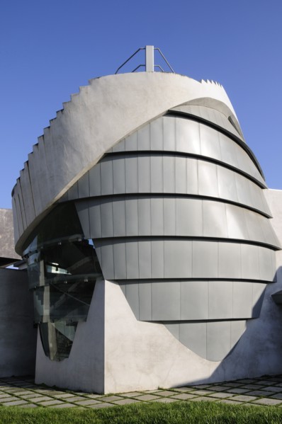 USA, California, Los Angeles, "Eric Owen Moss 'The Beehive', 8522 National Boulevard, modern