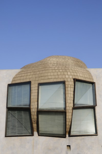 USA, California, Los Angeles, "Eric Owen Moss 'What Wall', window detail, 3524 Hayden Ave, Culver