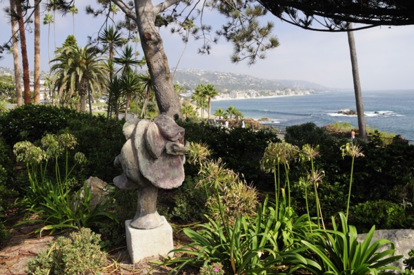 USA, California, Los Angeles, "Sculpture trail & sea views, Heisler Park, Laguna Beach"