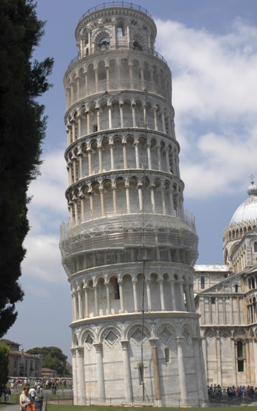 ITALY, Tuscany, Pisa, Leaning Tower of Pisa  Torre pendente di Pisa.