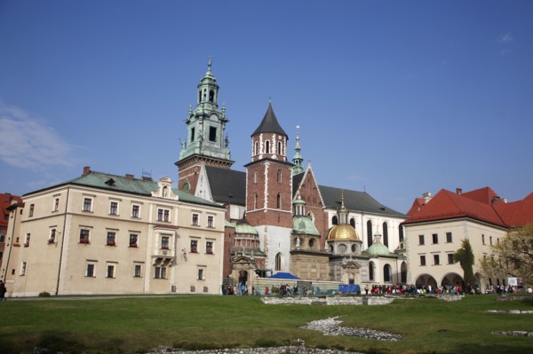 Poland, Krakow, Wawel Cathedral exterior.