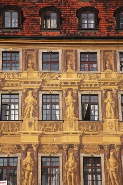 Poland, Wroclaw, detail of building facade with tromp l'oiel painted mural in the Rynek old town