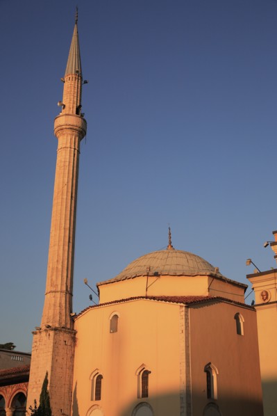 Albania, Tirane, Tirana, Ethem Bey Mosque and minaret in Skanderbeg Sqaure.