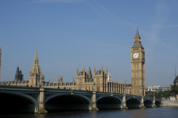 England, London, Westminster, View of the Houses of Parliament and Big Ben clock tower seen over