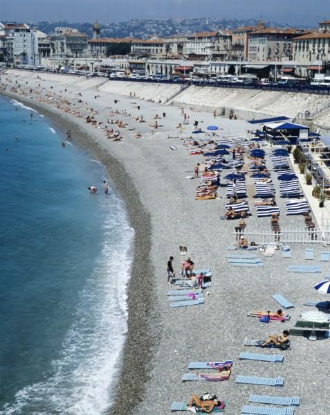 Beach Scene Promenade Des Anglais. Photo : Adina Tovy - Amsel
