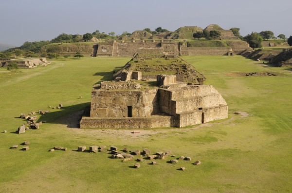 Mexico, Oaxaca, Monte Alban, Edificio buildings G H and I in the central plaza. 
Photo : Nick