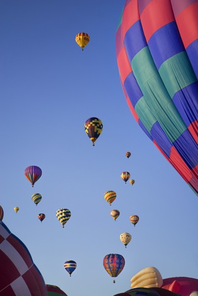USA, New Mexico, Albuquerque, Annual balloon fiesta. Colourful hot air balloons. 
Photo : Hugh