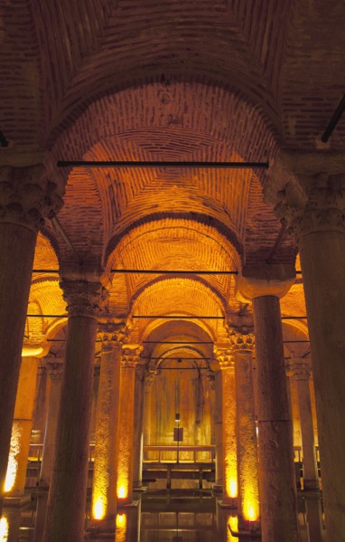Turkey, Istanbul, Sultanahmet Yerebatan Sarnici Basilica Cistern. 
Photo : Stephen Rafferty
