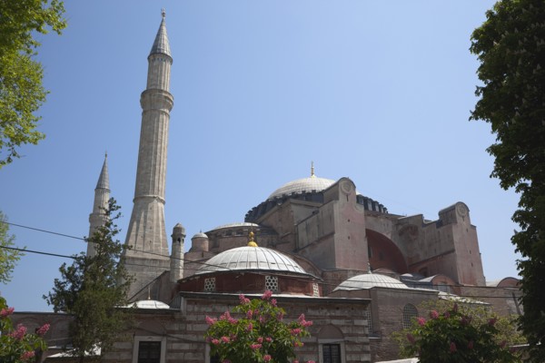 Turkey, Istanbul, Sultanahmet Ayasofya Muzesi Hagia Sofia Museum. 
Photo : Stephen Rafferty