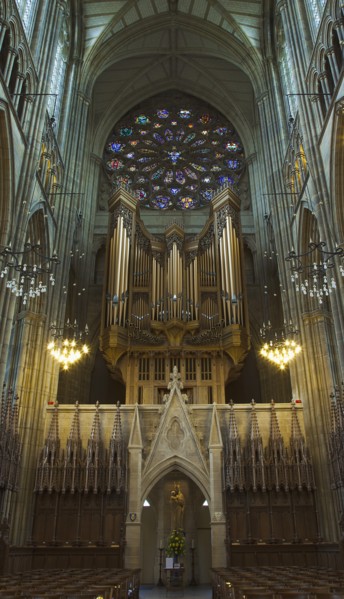 England, West Sussex, Shoreham-by-Sea, Lancing College Chapel interior view of the nave. 
Photo :