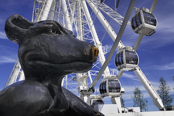 Ireland, County Dublin, Dublin City, North Quay Point Village Ferris Wheel tourist attraction with