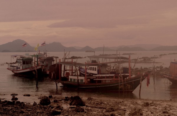 Thailand, Koh Samui, Sunset at Thong Krut Fishing Village. Photo : Derek Cattani