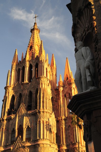 Mexico, Bajio, San Miguel de Allende, La Parroquia de San Miguel Arcangel neo-gothic exterior with