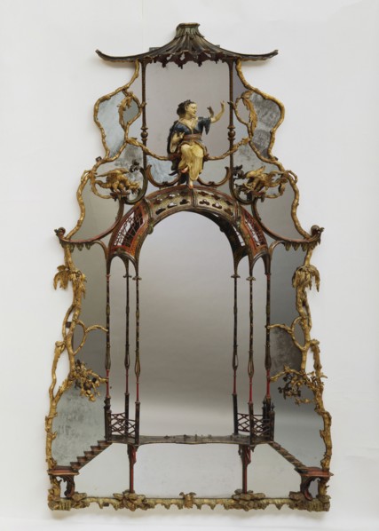 Miroir ouvragé sur pied