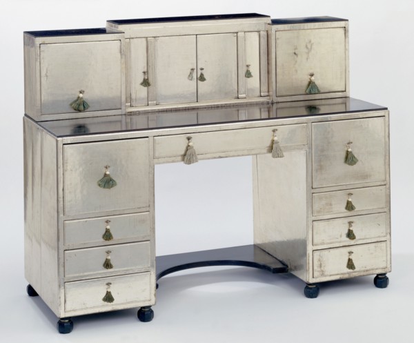 Maufe, Bureau