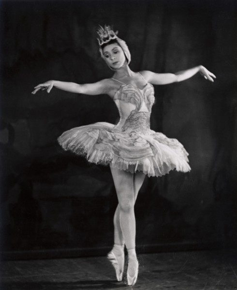 Margot Fonteyn interprétant le "Lac des Cygnes"