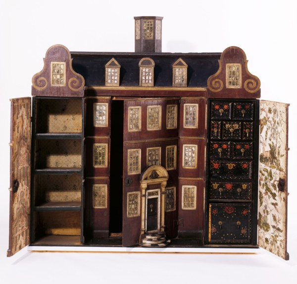 Joy, Armoire à vêtements pour enfant en forme de maison de poupée